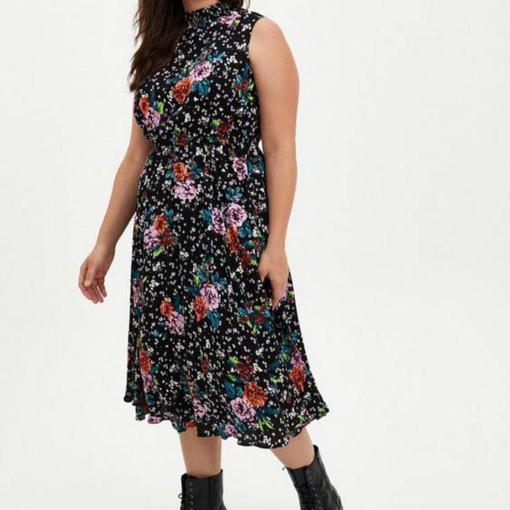 Torrid Mock Neck Skater Midi Dress - Gauze Floral Black With Pockets!